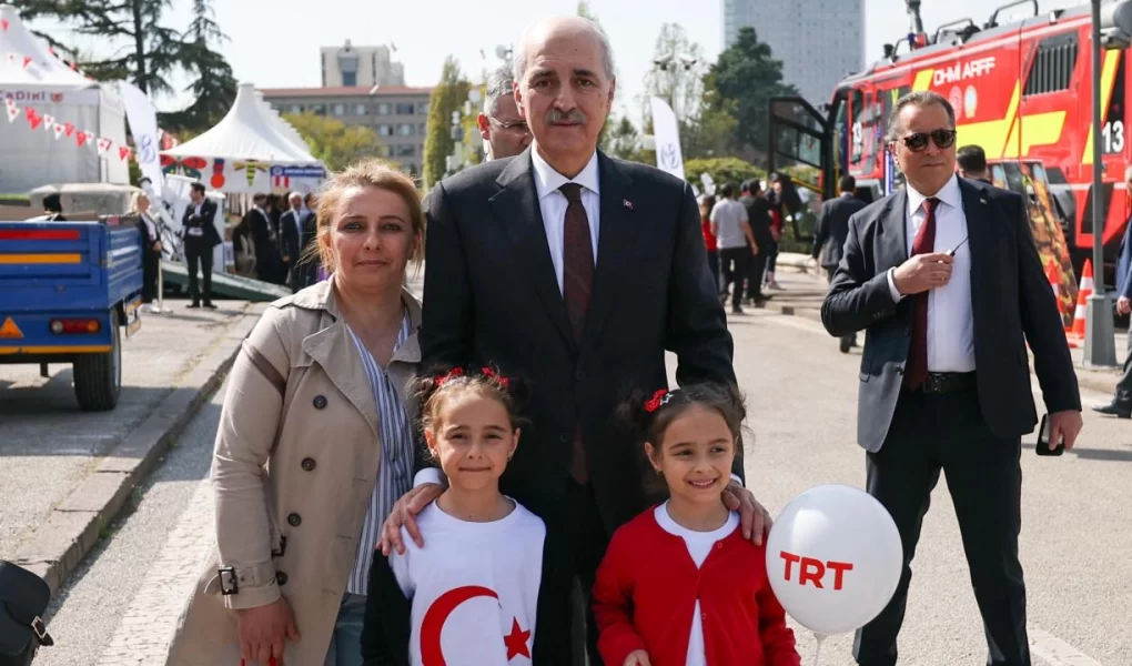 Kurtulmuş "Meclis Bahçesi Çocuk Bahçesi" alanını ziyaret etti