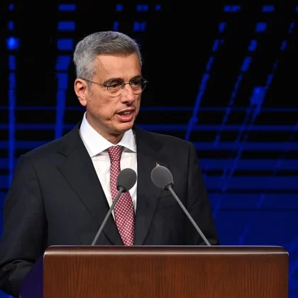 Memişoğlu: Türkiye sağlıkta çevresinin parlayan yıldızıdır