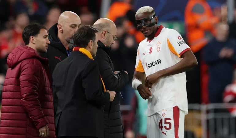 Osimhen için derbi öncesi kritik sakatlık uyarısı