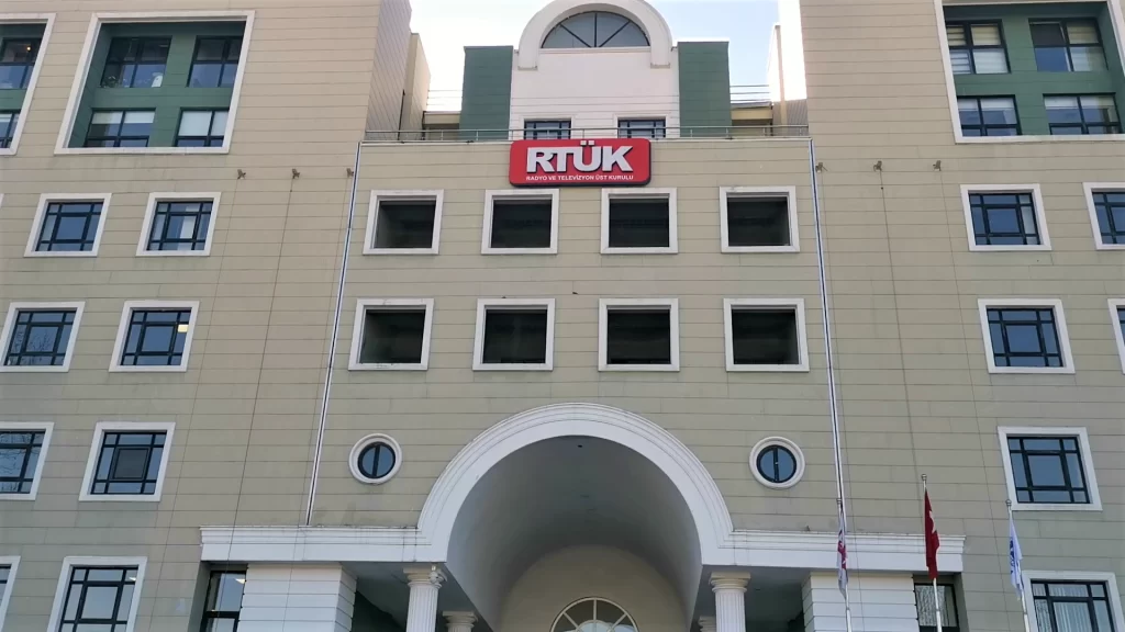 RTÜK'ten dizi ve dijital platformlara şiddet cezası