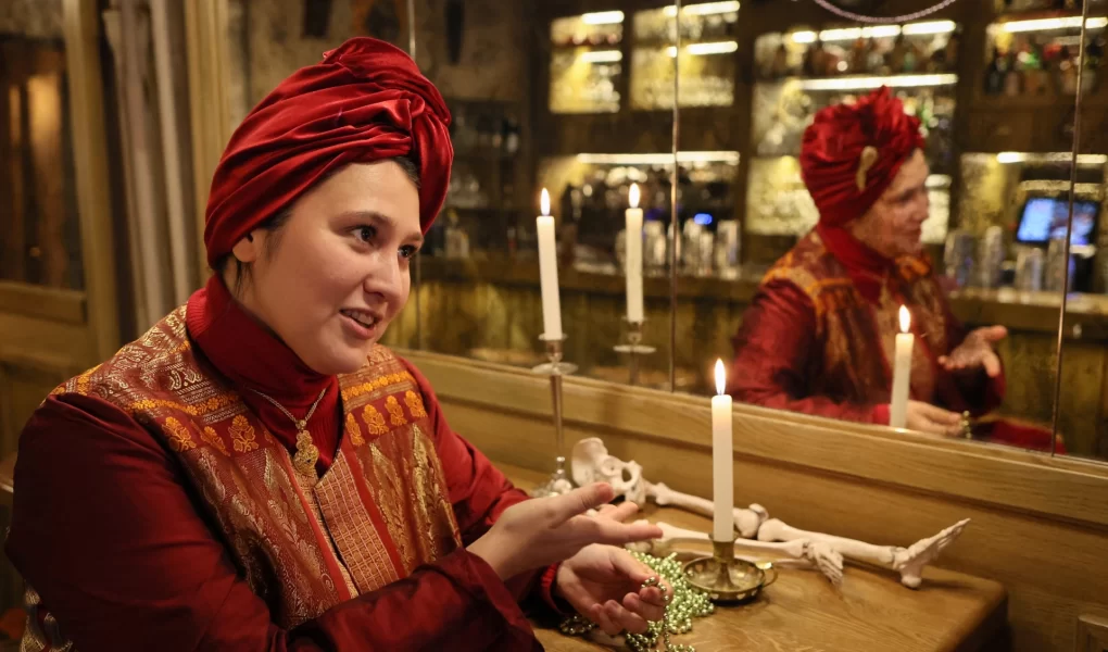 Rusya'da mistisizm patlaması: Askerler muska yaptırıyor