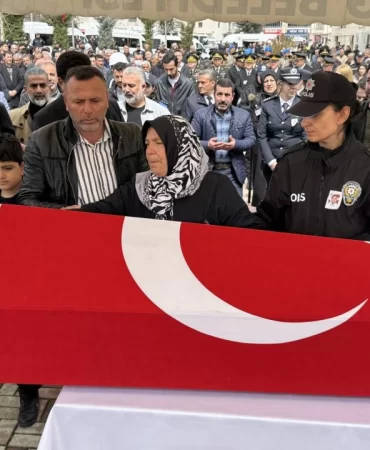 Şehit polis memuru Seçkin Yalçın son yolculuğuna uğurlandı