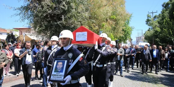 Şehit polis Serkan Hızlı ebediyete uğurlandı