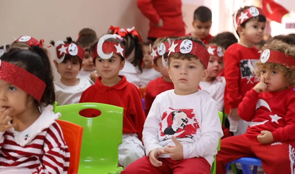 Türkiye'de her 4 kişiden biri çocuk oldu