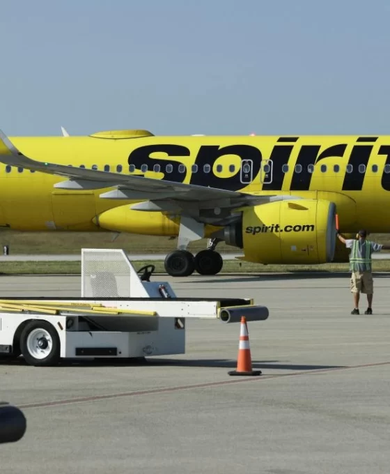 ABD'li havayolu devi Spirit Airlines iflas etti