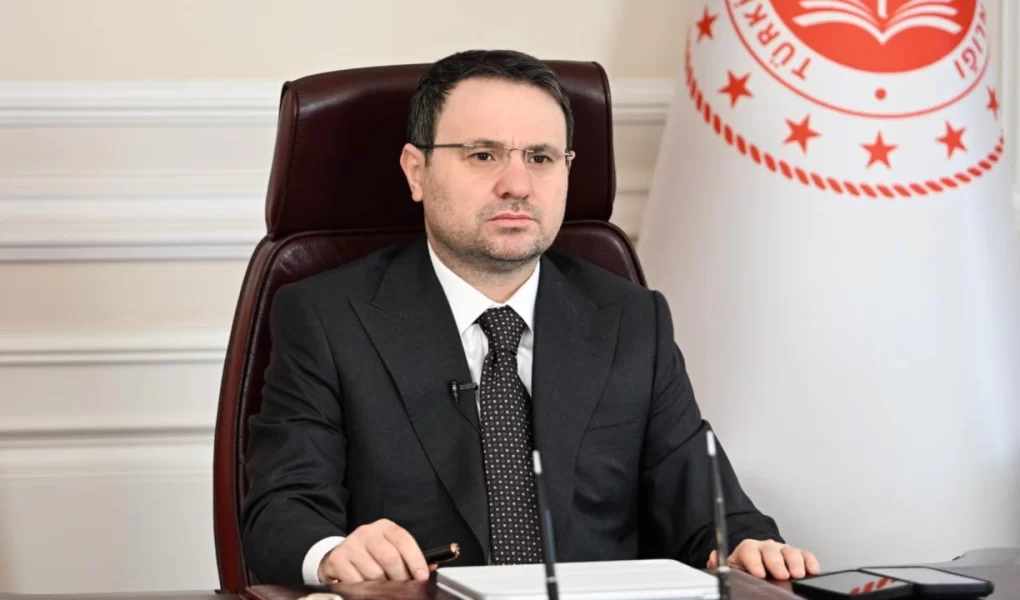 Akın Gürlek'ten Özgür Özel'e sert tepki