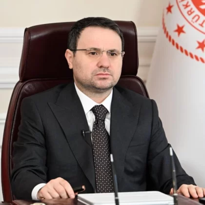Akın Gürlek'ten Özgür Özel'e sert tepki