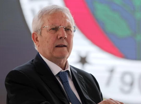Aziz Yıldırım Fenerbahçe başkanlığına adaylığını açıkladı
