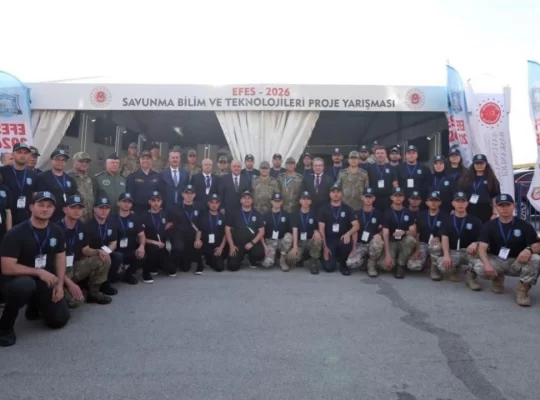 Bakan Güler, EFES-2026 Tatbikatı'ndaki yerli teknolojileri inceledi