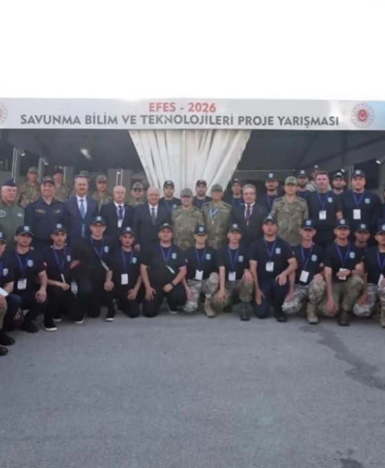 Bakan Güler, EFES-2026 Tatbikatı'ndaki yerli teknolojileri inceledi