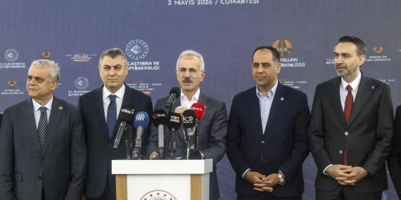 Çeşmeli-Kızkalesi otoyolu yıl sonunda hizmete giriyor
