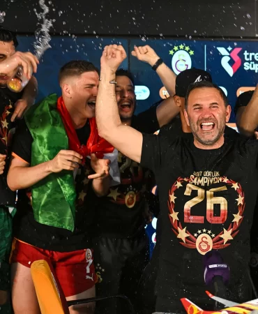 Dünya Galatasaray'ın zaferini Osimhen ile manşetlere taşıdı