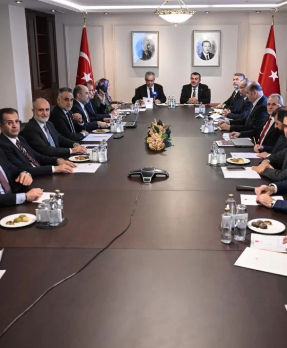 Eğitim sisteminde vesayetten arınma ve yerlileşme vurgusu