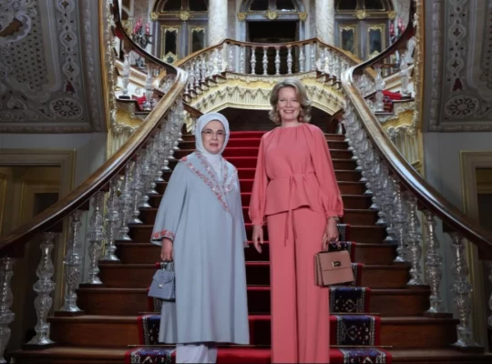 Emine Erdoğan ve Belçika Kraliçesi Mathilde İstanbul'da buluştu