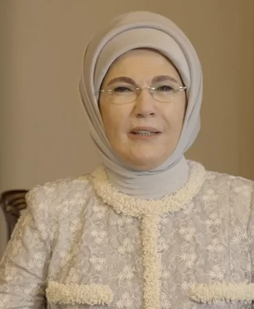 emine-erdogandan-anneler-gunu-mesaji