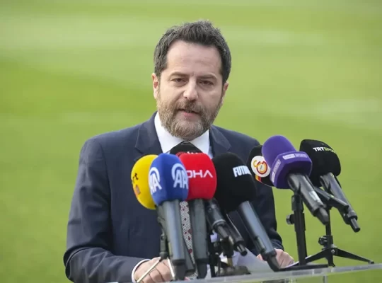 Erden Timur'dan şampiyonluk mesajı: İncitmeyerek büyütmeliyiz