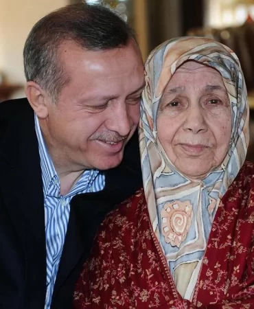 erdogandan-anneler-gunu-mesaji-turkiye-yuzyilinin-sahibi-anneler