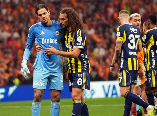 Fenerbahçe'de Ederson şoku: Brezilyalı kaleci sezonu kapattı