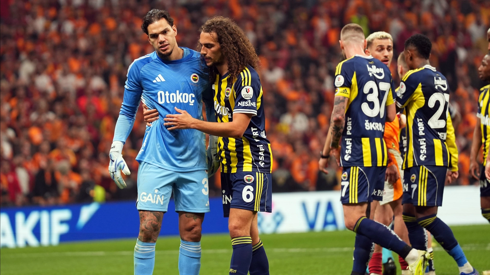 Fenerbahçe'de Ederson şoku: Brezilyalı kaleci sezonu kapattı