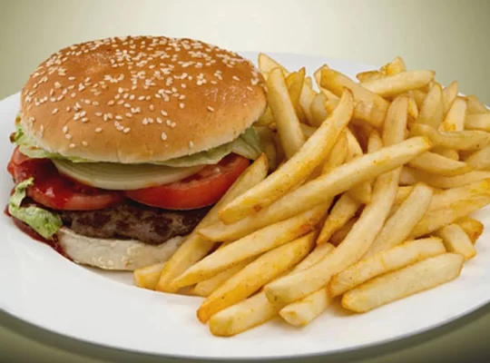 Hamburger zincirine ayrımcılık cezası