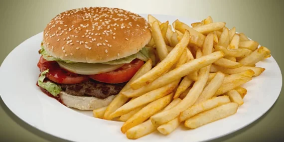 Hamburger zincirine ayrımcılık cezası