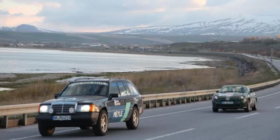İpek Yolu Rallisi’nin durak noktası Ahlat oldu