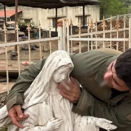 İsrail askerinden Lübnan’da Meryem Ana heykeline saygısızlık