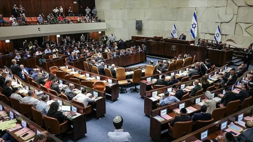 İsrail'de erken seçim sinyali: Parlamento fesih için oylamaya gidiyor