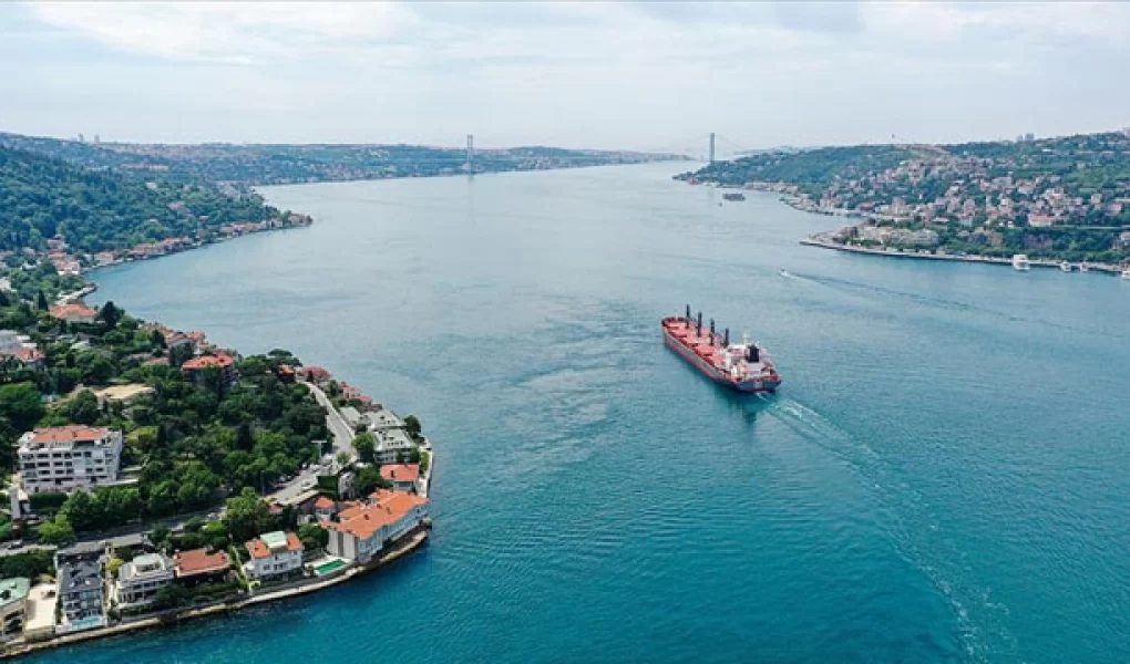 İstanbul Boğazı'ndan ilk çeyrekte 9 binden fazla gemi geçti