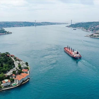 İstanbul Boğazı'ndan ilk çeyrekte 9 binden fazla gemi geçti
