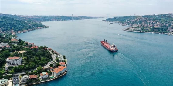 İstanbul Boğazı’ndan ilk çeyrekte 9 binden fazla gemi geçti
