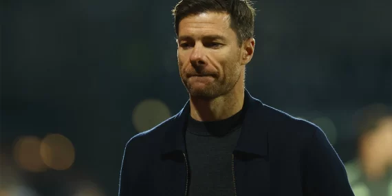 Liverpool Xabi Alonso için Real Madrid ile temasa geçti