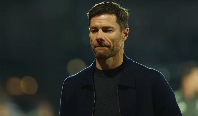 Liverpool Xabi Alonso için Real Madrid ile temasa geçti