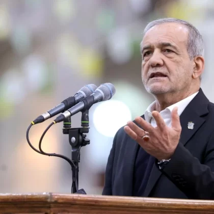 Pezeşkiyan: Deniz ablukası başarısızlığa mahkumdur