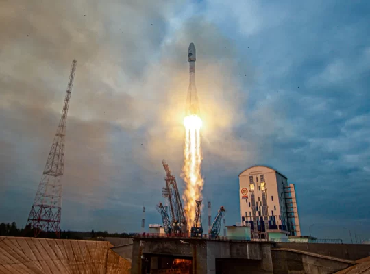 Rusya’nın yeni nesil roketi Soyuz-5 gökyüzüyle buluştu