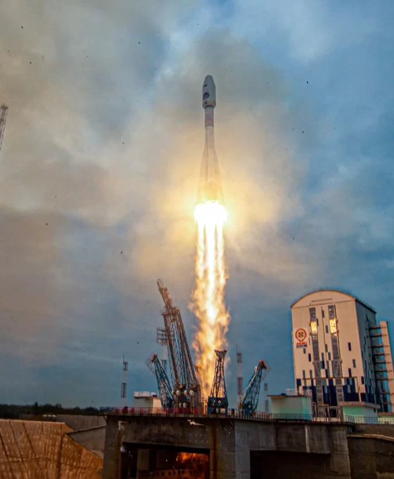 Rusya’nın yeni nesil roketi Soyuz-5 gökyüzüyle buluştu