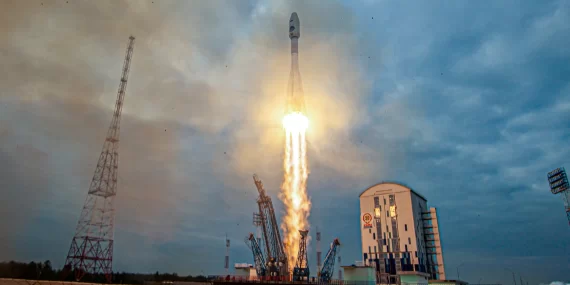 Rusya’nın yeni nesil roketi Soyuz-5 gökyüzüyle buluştu