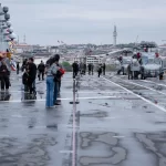 TCG Anadolu Sarayburnu'nda ziyaretçi akınına uğradı