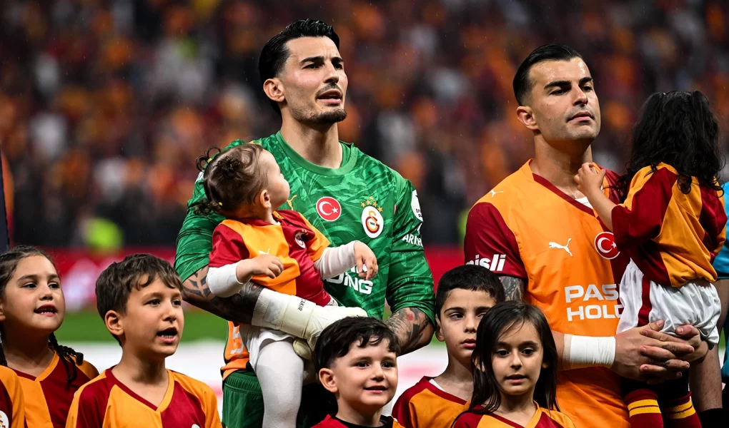 Uğurcan Çakır'dan Trabzonspor'a olay gönderme
