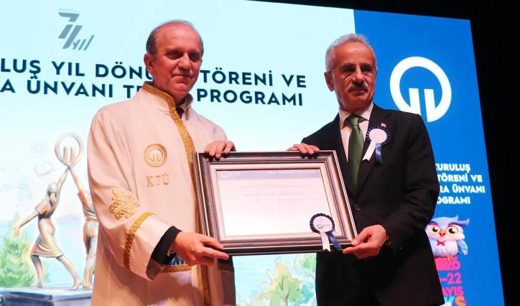 Uraloğlu'na KTÜ'den fahri doktora: Trabzon'a dev yatırımlar