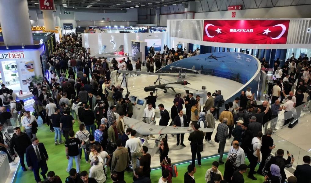 Vatandaşlar savunma sanayiinin devlerini SAHA 2026'da inceledi