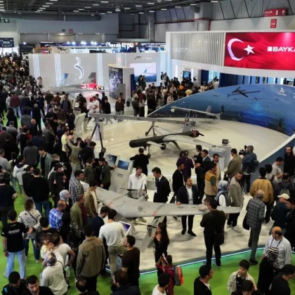 Vatandaşlar savunma sanayiinin devlerini SAHA 2026'da inceledi