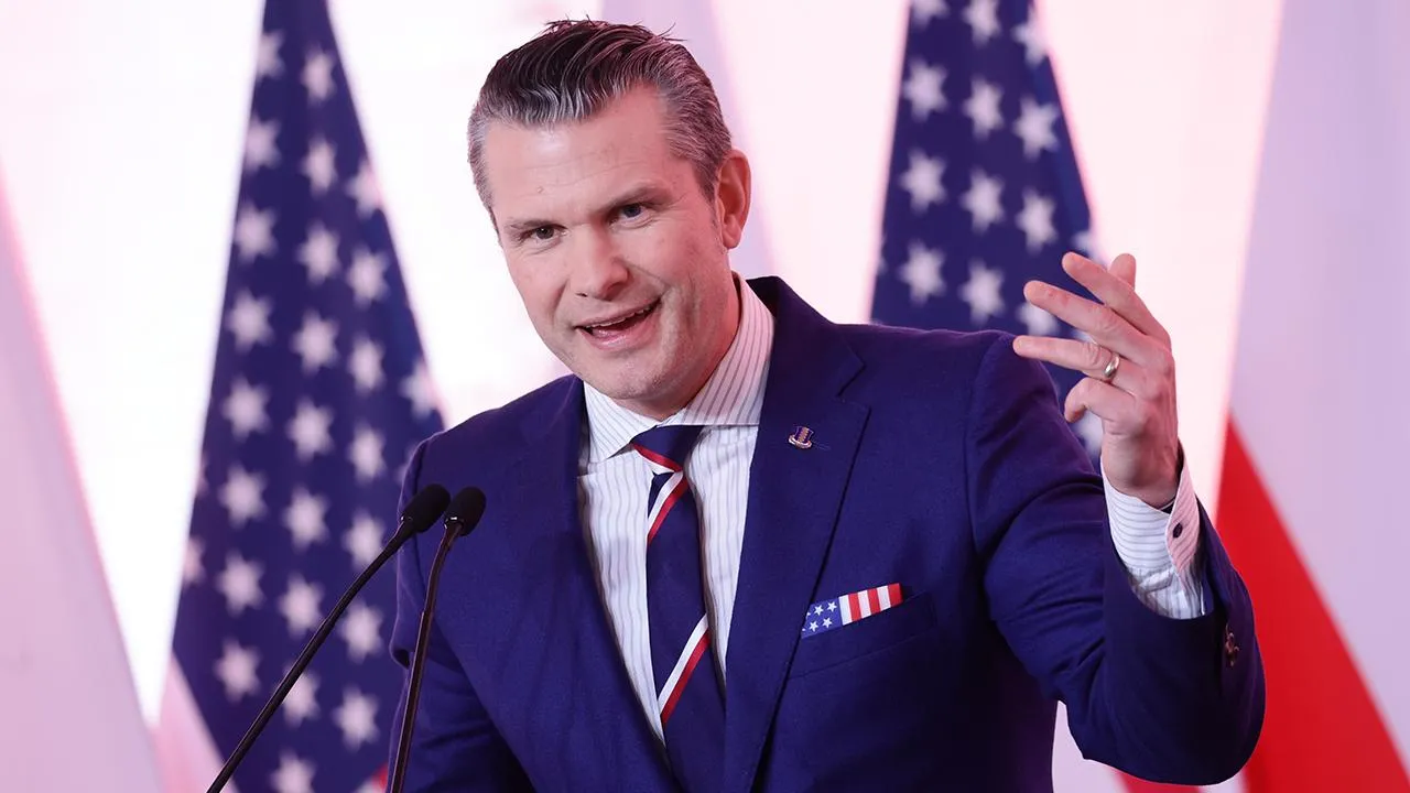 ABD Savunma Bakanı Hegseth'ten İran'a "bombalama" tehdidi