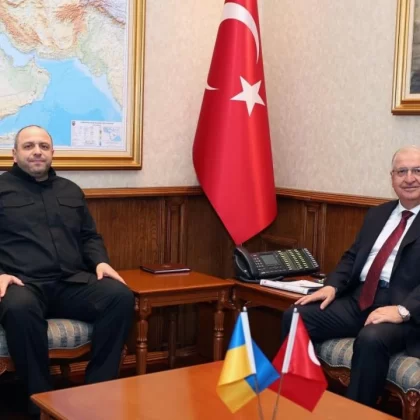 Bakan Güler Ukraynalı mevkidaşı Umerov ile görüştü