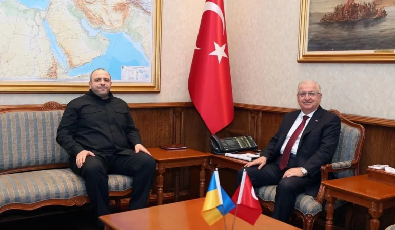 Bakan Güler Ukraynalı mevkidaşı Umerov ile görüştü