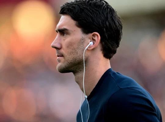 Beşiktaş transferde bombayı patlatıyor: Vlahovic kararı