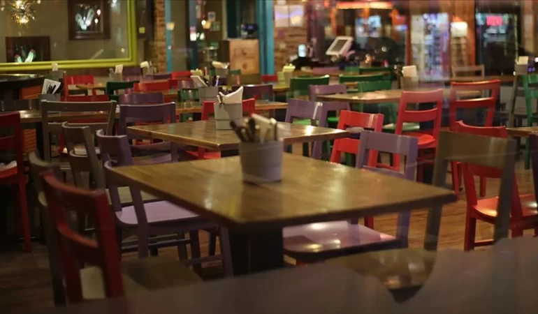Beyoğlu'nda bir restorana "servis ücreti" ve "fiyat bilgisi" cezası