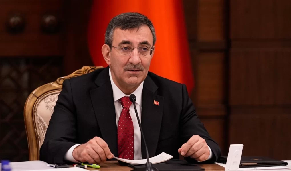 Cevdet Yılmaz duyurdu: Türkiye ekonomisi kesintisiz büyüyor