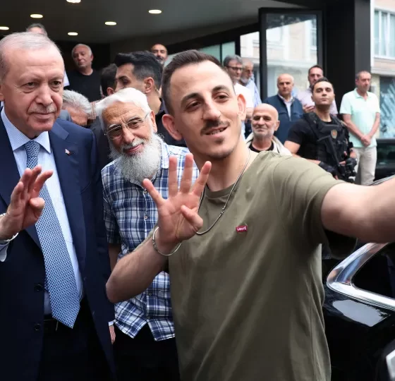 Cumhurbaşkanı Erdoğan Erzurum Vakfı’nı ziyaret etti