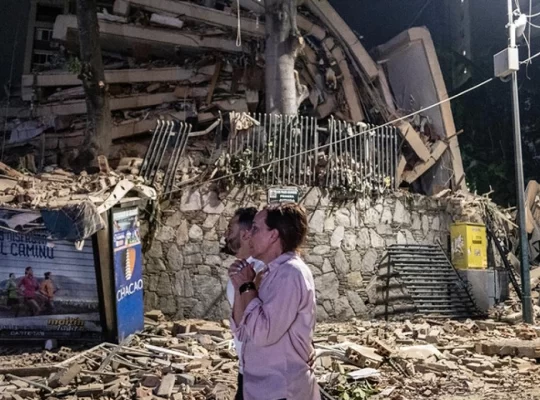 Dünya beşik gibi sallandı: Son 24 saatte 4 büyük deprem!
